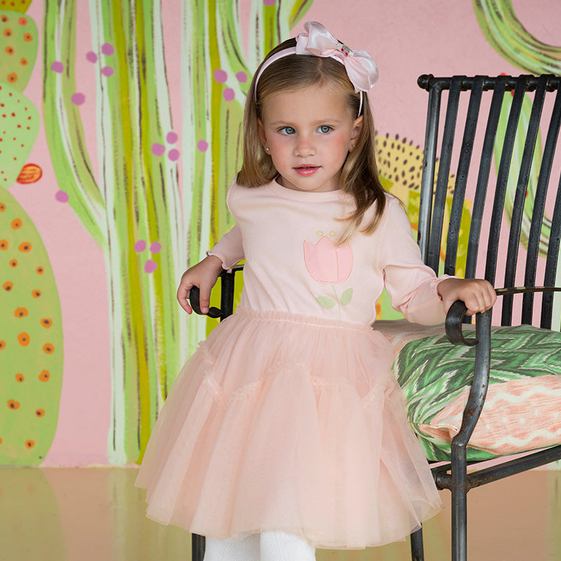 فستان بنات طويل الأكمام من قماش محبوك وردي مع تنورة تول بأسلوب أميرة