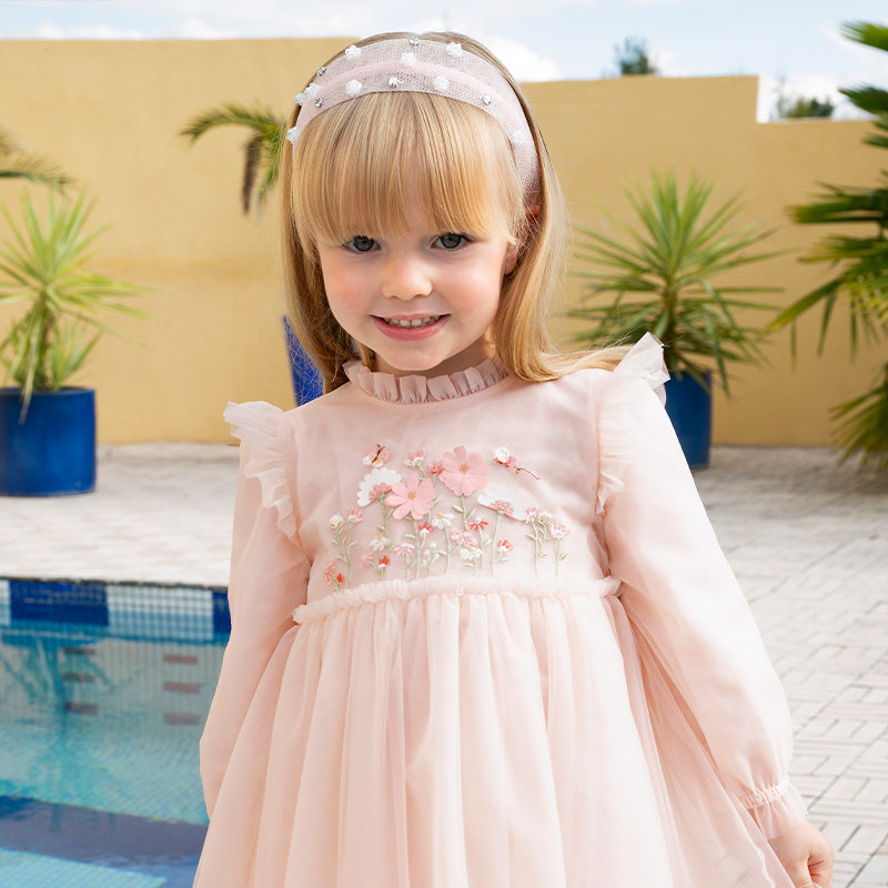 فستان بنات بأكمام طويلة من التول أصفر فاتح/وردي فاتح مزين بتطريز زهور ثلاثية الأبعاد تصميم أميري