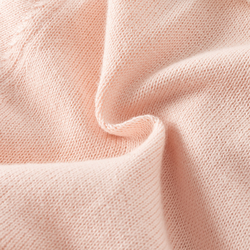 فستان للبنات الصغيرات بأكمام طويلة من التول الوردي مع عناصر محبوكة وزخرفة الفراولة