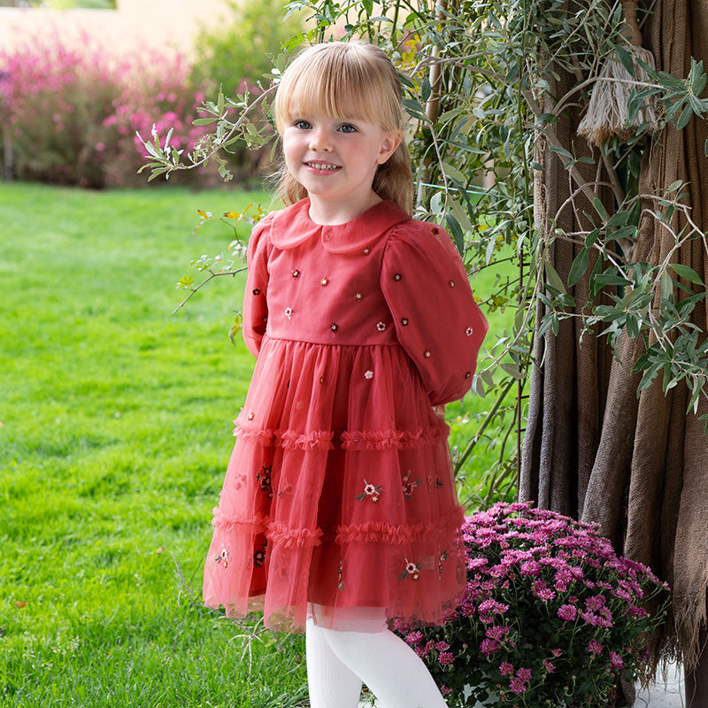 فستان بنات طويل الأكمام من التول باللون الأحمر بأسلوب أميرة