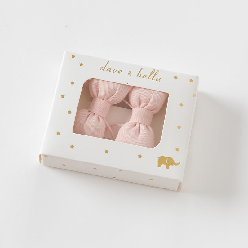 مشبك شعر للبنات الصغيرات باللون الوردي - فيونكات قماشية مع شرابات كرات صغيرة