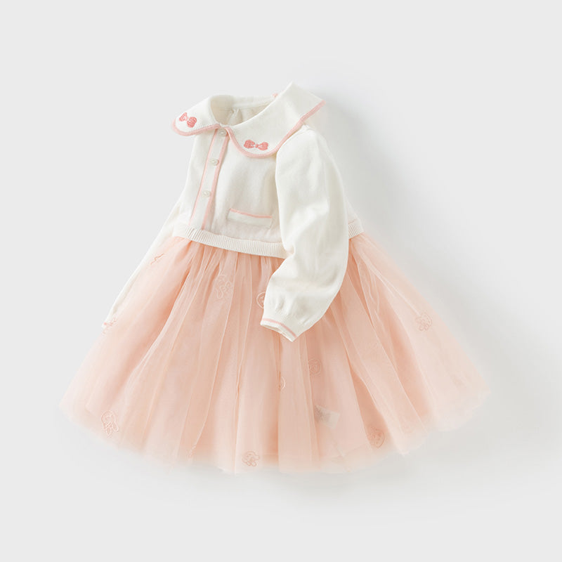 فستان بنات طويل الأكمام من قماش محبوك باللون البيج مع تنورة تول وردية بأسلوب أميرة