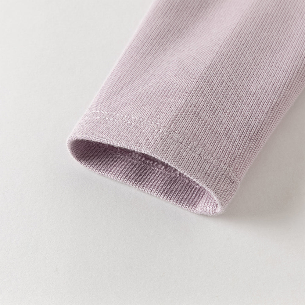 فستان بنات طويل الأكمام باللون البنفسجي من نسيج محبوك مع تنورة مزخرفة بزخارف الزهور