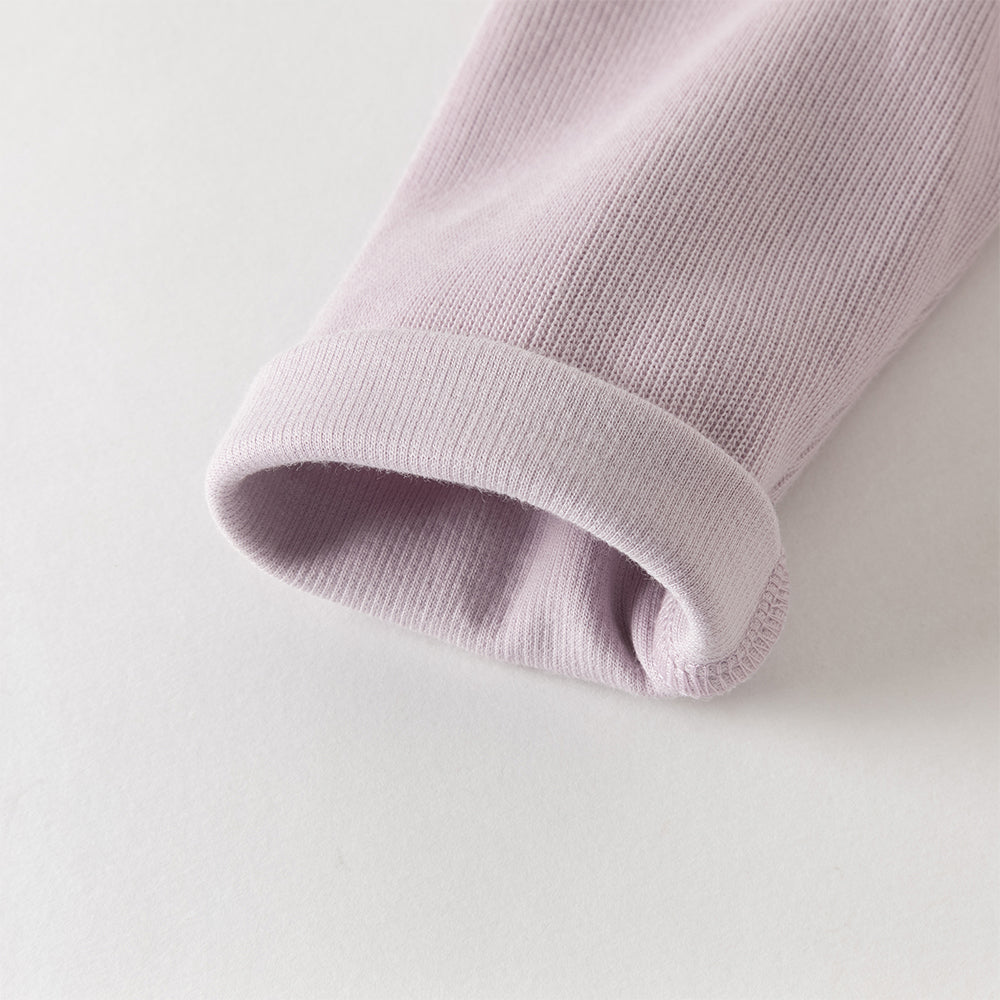 فستان بنات طويل الأكمام باللون البنفسجي من نسيج محبوك مع تنورة مزخرفة بزخارف الزهور