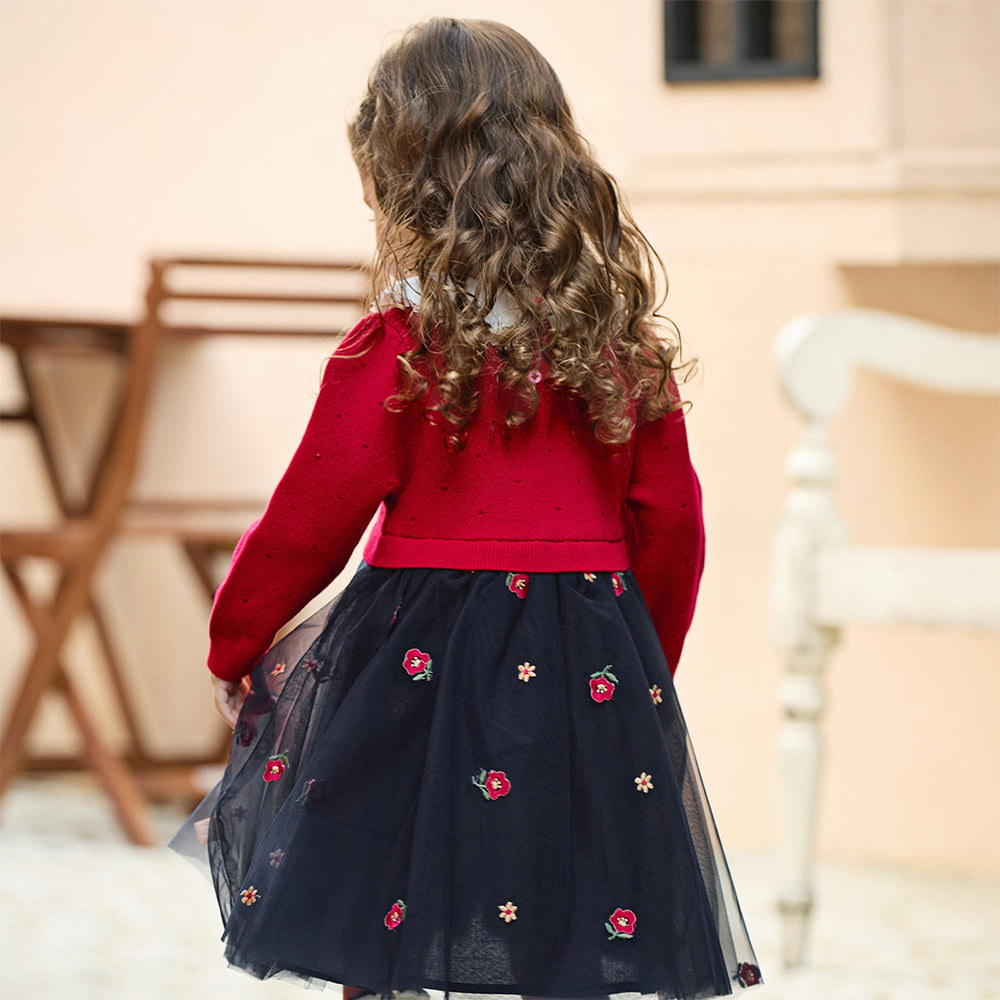 فستان بنات طويل الأكمام باللون الأحمر من قماش محبوك مع تنورة تول بأسلوب أميرة مزينة بتطريز زهور