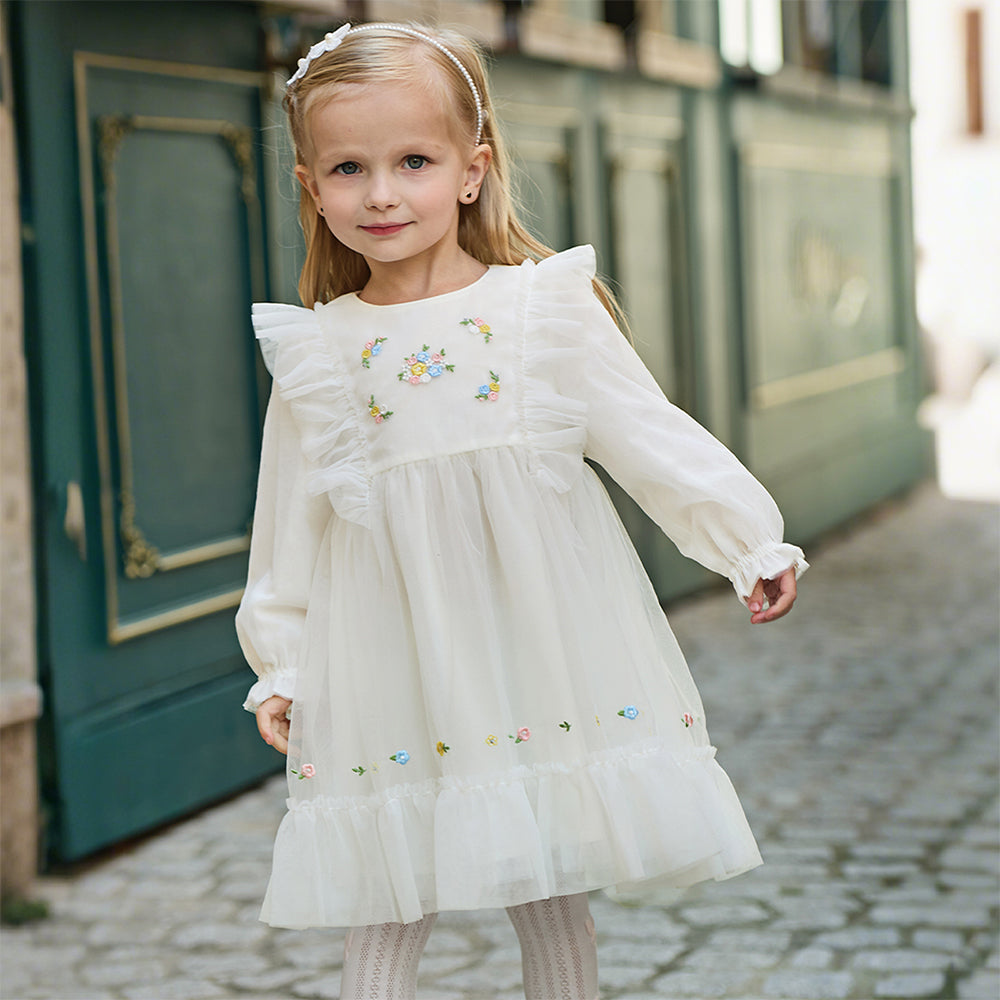 فستان بنات طويل الأكمام من التول باللون البيج مزين بتطريز الزهور، أسلوب أميرة