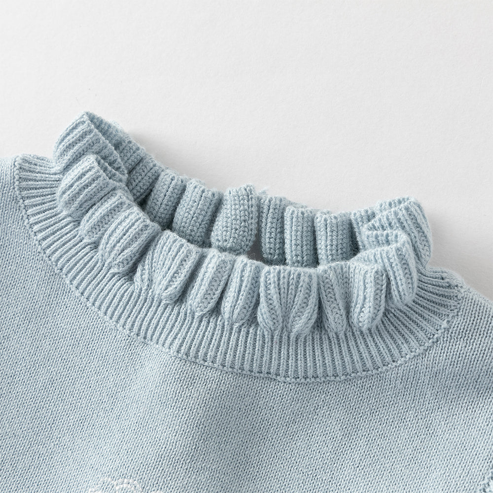 فستان بناتي طويل الأكمام بلون أزرق فاتح من قماش محبوك، بتنورة تول بأسلوب أميرة مزينة بزنبق الوادي