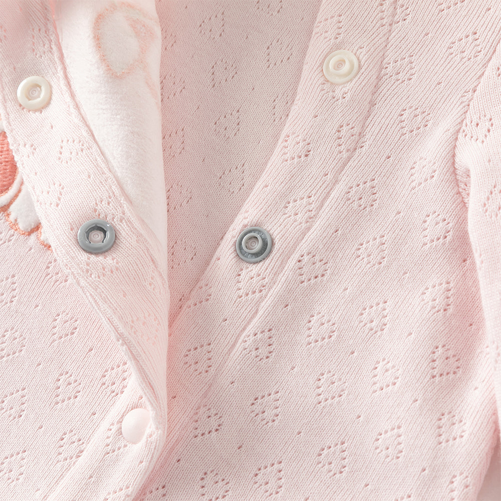 رومبر أطفال بناتي من القطن باللون الوردي الفاتح مع تطريز أرنب وياقة مكشكشة