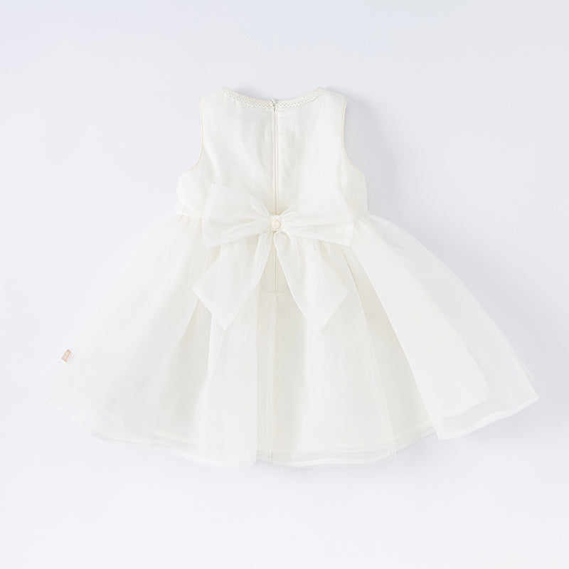 فستان صيفي للفتيات الصغيرات باللون الأبيض بدون أكمام من قماش شبكي على طراز الأميرة