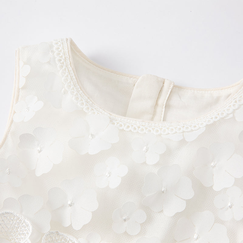 فستان صيفي للفتيات الصغيرات باللون الأبيض بدون أكمام من قماش شبكي على طراز الأميرة