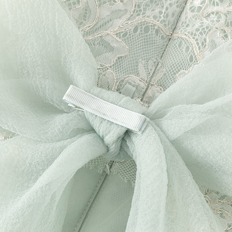 فستان صيفي للبنات باللون الأخضر من التول مع دانتيل مطرز بتصميم فاخر