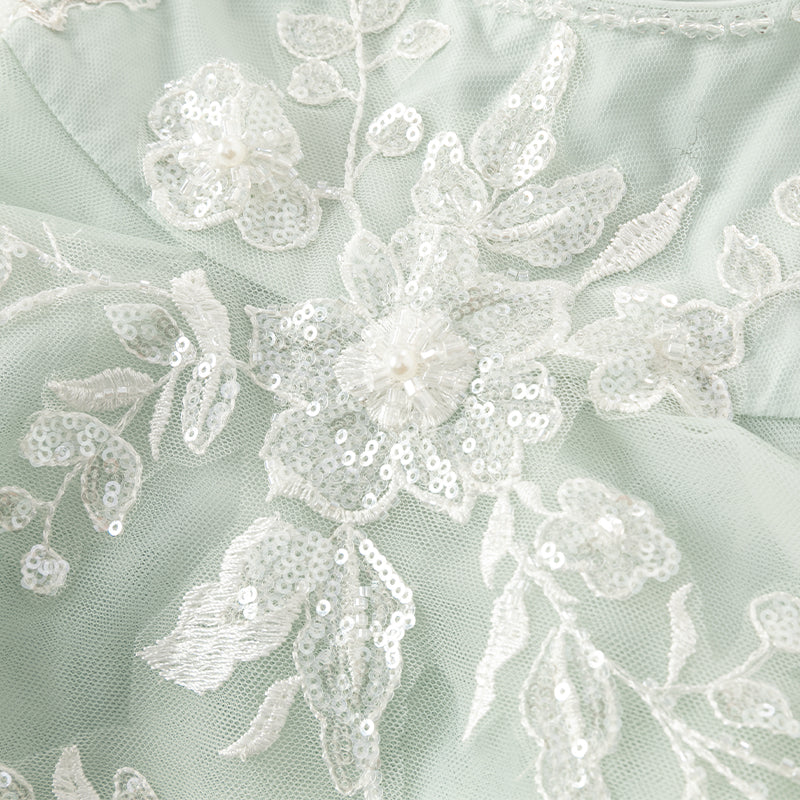 فستان صيفي للبنات باللون الأخضر من التول مع دانتيل مطرز بتصميم فاخر