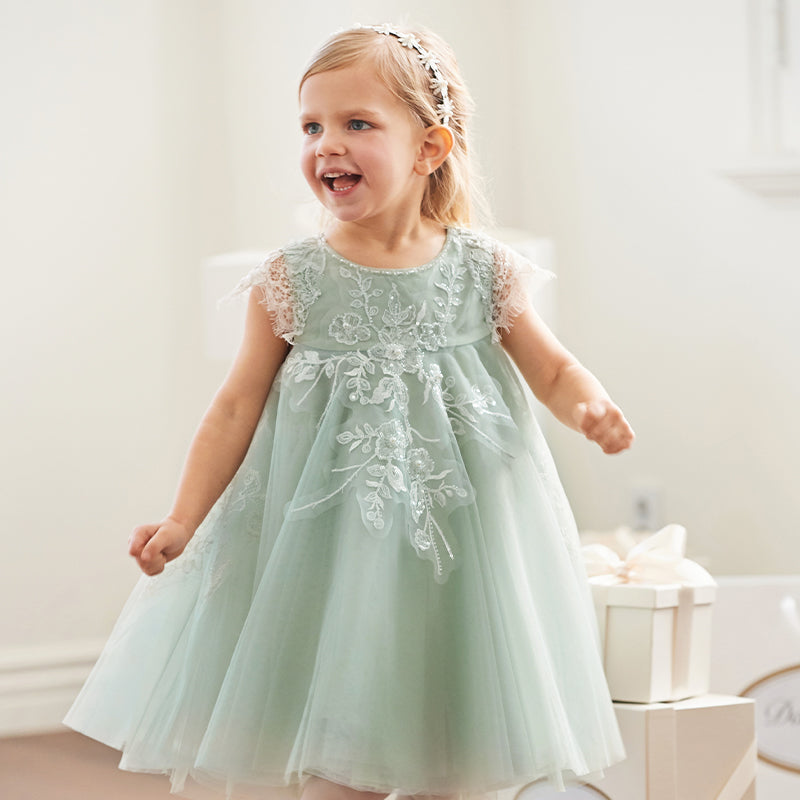 فستان صيفي للبنات باللون الأخضر من التول مع دانتيل مطرز بتصميم فاخر