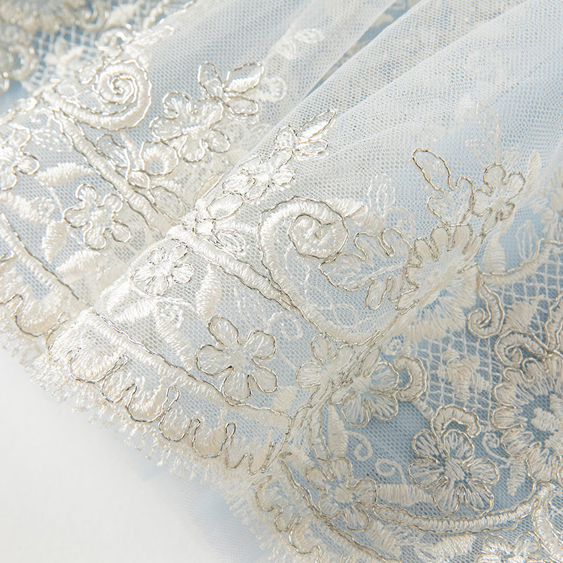 فستان أميرة شبكي مزين بتطريز وترتر للبنات للصيف باللون الأزرق الفاتح