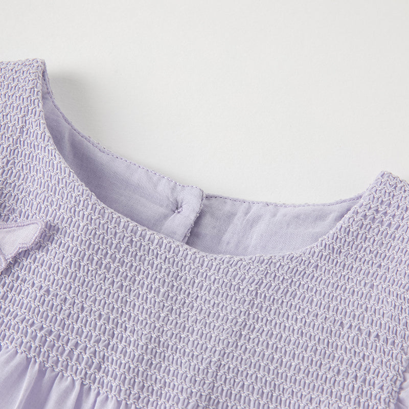 فستان بناتي صيفي بدون أكمام باللون البنفسجي الفاتح، بتصميم أميرة مزين بفراشات ثلاثية الأبعاد