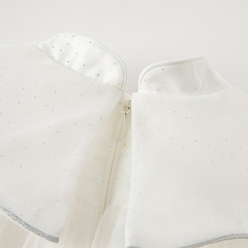 فستان شبكي أبيض صيفي للفتيات مع تطريز ووشاح كتف زخرفي (يشمل حقيبة كروس)