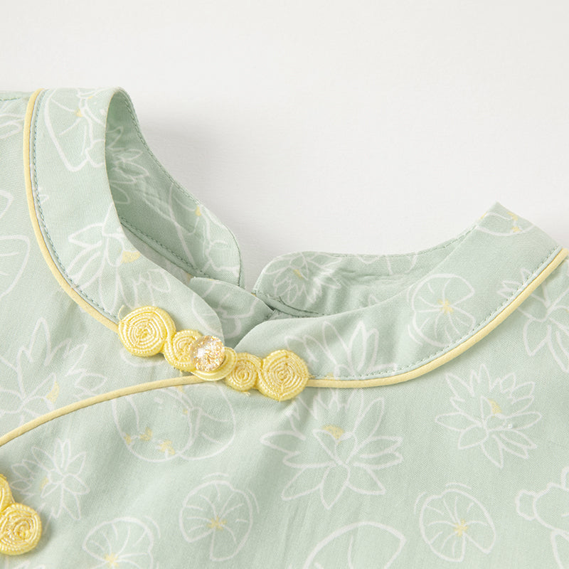 فستان بنات صيفي بطبعة اللوتس بأسلوب صيني عصري (يشمل زينة تدلي من الخيوط الصينية)