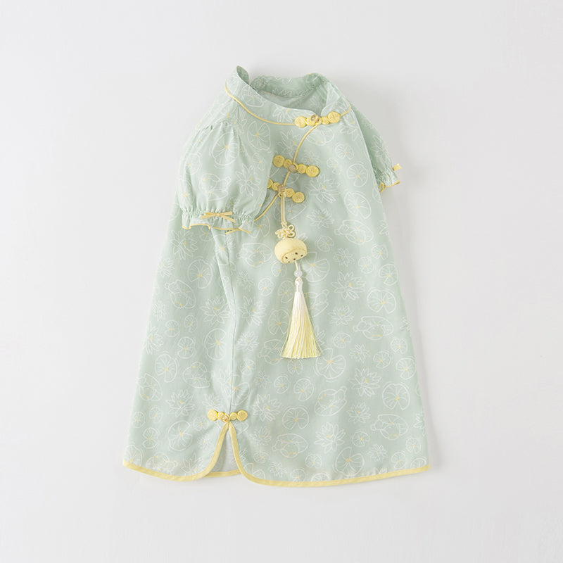 فستان بنات صيفي بطبعة اللوتس بأسلوب صيني عصري (يشمل زينة تدلي من الخيوط الصينية)