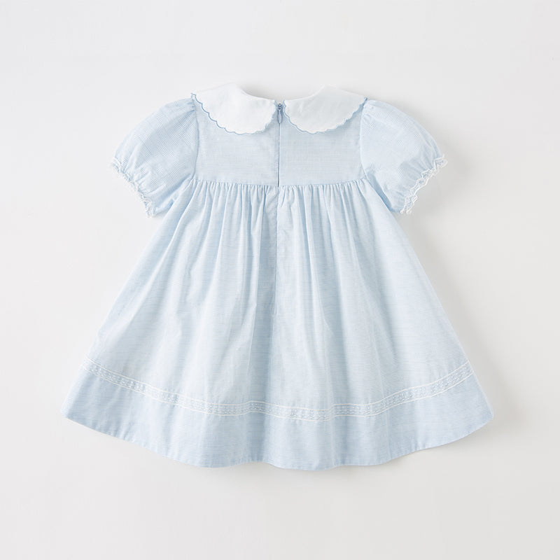 فستان بنات صيفي مخطط بالأزرق والأبيض بأسلوب أميرة، بأكمام منفوشة وإطلالة يومية