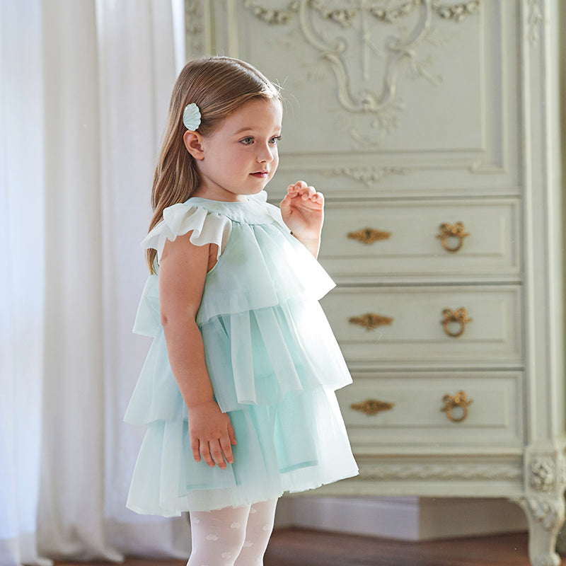 فستان بنات صيفي شبكي باللون الأخضر الفيروزي الفاتح بتنورة كيك متعددة الطبقات