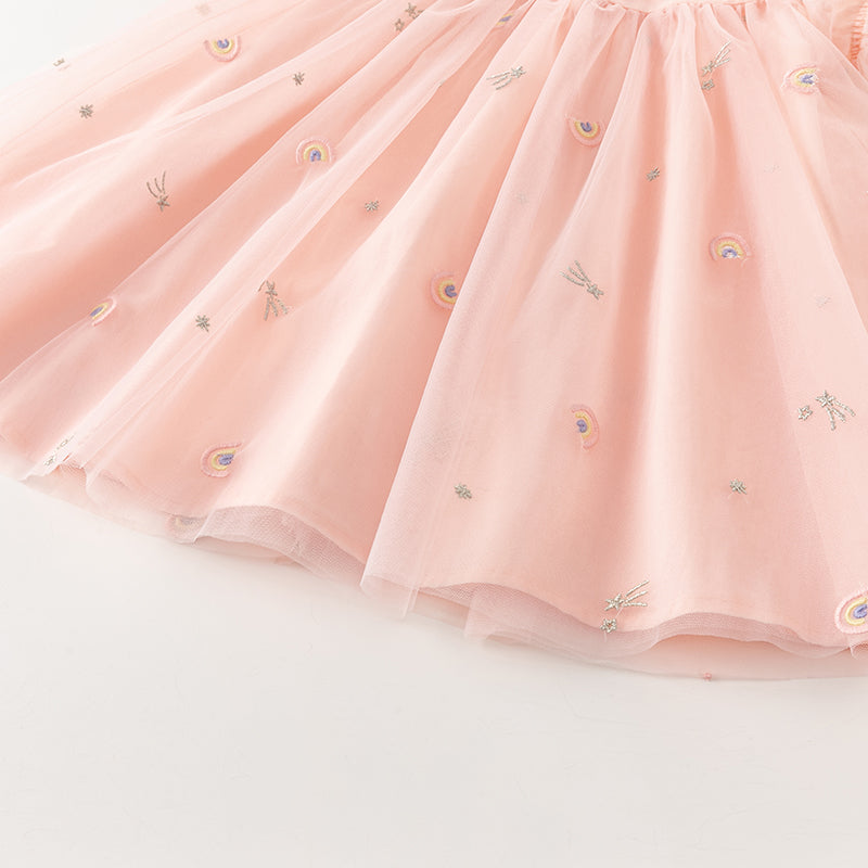 فستان صيفي للبنات الصغيرات من التول الوردي مع تطريز طفولي (يشمل حقيبة كروس)