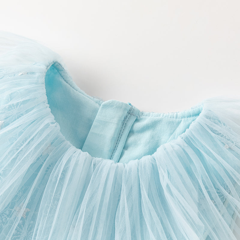 فستان بنات صيفي من التول باللون الأزرق الفاتح مع ياقة دانتيل أنيقة