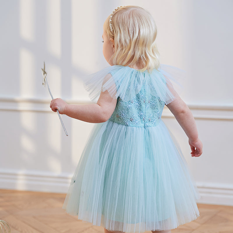 فستان بنات صيفي من التول باللون الأزرق الفاتح مع ياقة دانتيل أنيقة