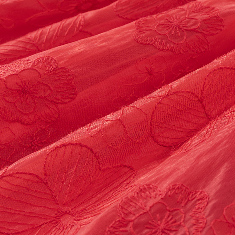 فستان بنات صيفي باللون الأحمر بتطريزات أسلوب أميرة