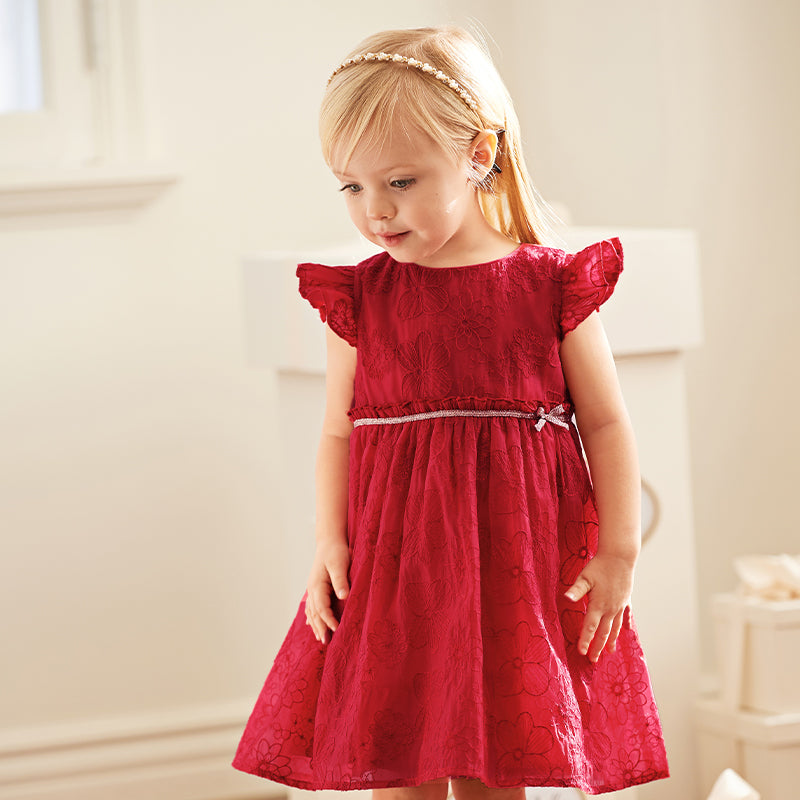 فستان بنات صيفي باللون الأحمر بتطريزات أسلوب أميرة