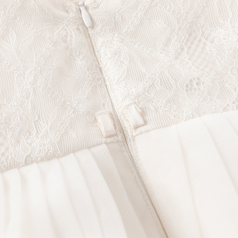 فستان بنات صيفي من التول أبيض فاتح مزين ببندلة فراشة شبكية قابلة للإزالة تصميم أميري(متضمن إكسسوار شعر)