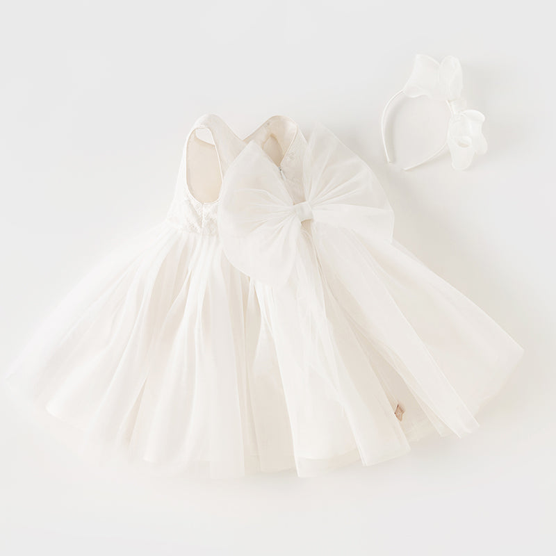 فستان بنات صيفي من التول أبيض فاتح مزين ببندلة فراشة شبكية قابلة للإزالة تصميم أميري(متضمن إكسسوار شعر)