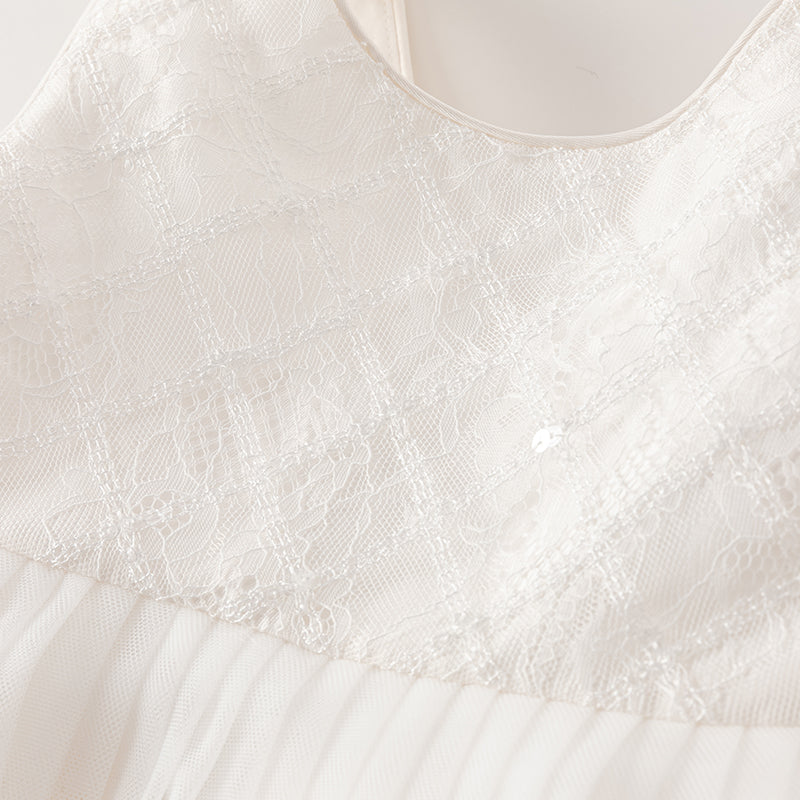 فستان بنات صيفي من التول أبيض فاتح مزين ببندلة فراشة شبكية قابلة للإزالة تصميم أميري(متضمن إكسسوار شعر)