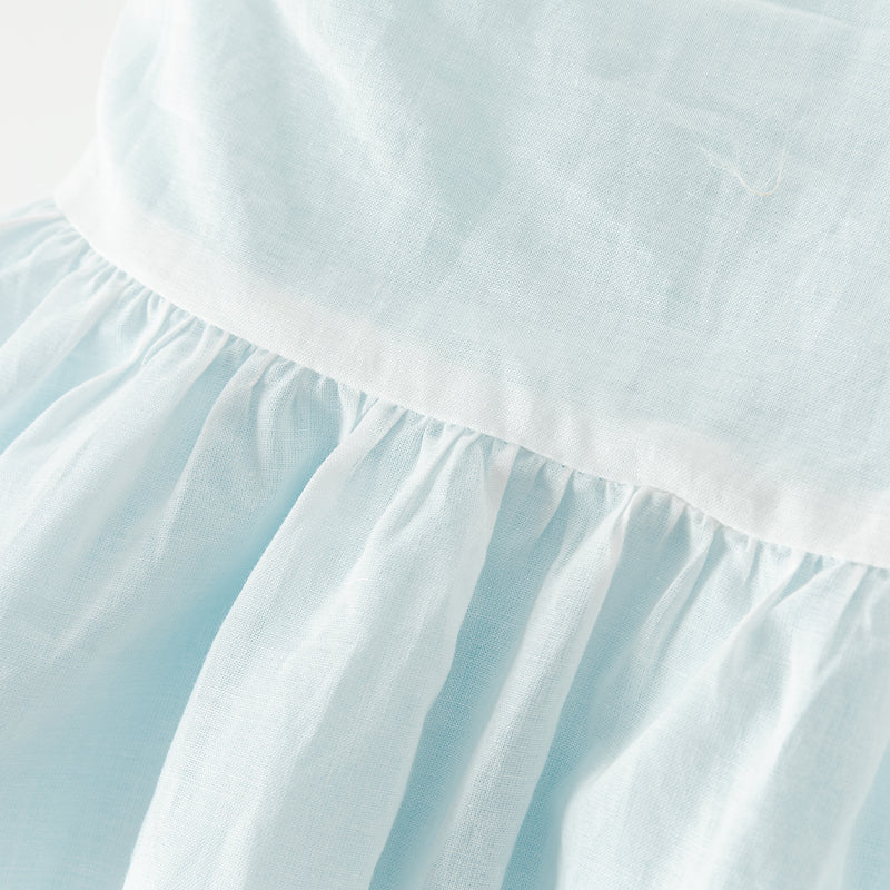 فستان صيفي للبنات الصغيرات بدون أكمام من التول الأزرق مزين بعقدة قابلة للإزالة بتصميم أنيق