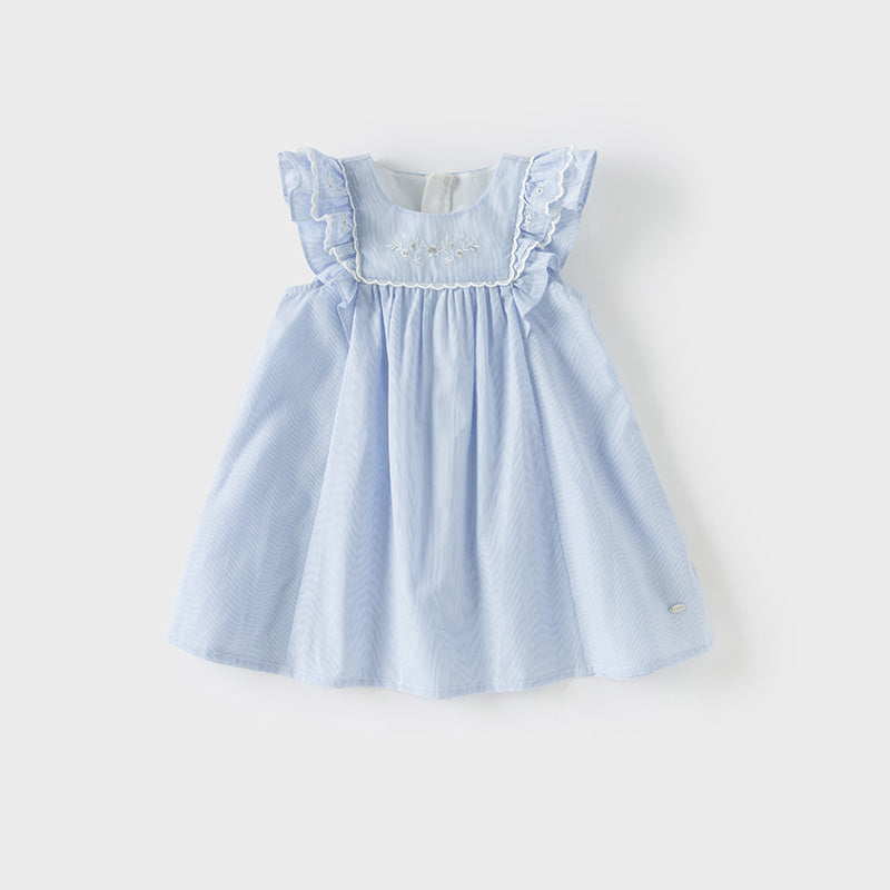 فستان بنات صيفي من القطن باللون الأزرق الفاتح مع خطوط مخططة بأسلوب عطلة