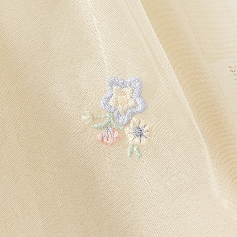 فساتين أميرات صيفية مطرزة باللون الأصفر للبنات الصغيرات