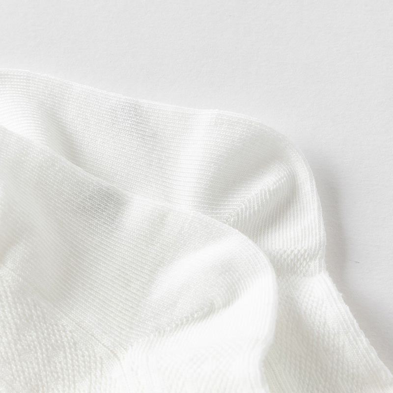 احتفلي بالعام الجديد! هدية مجانية عند الشراء بقيمة 583 درهماً