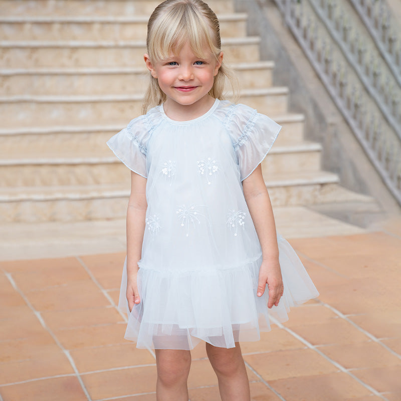 فستان بنات صيفي من التول باللون الأزرق بأسلوب لطيف