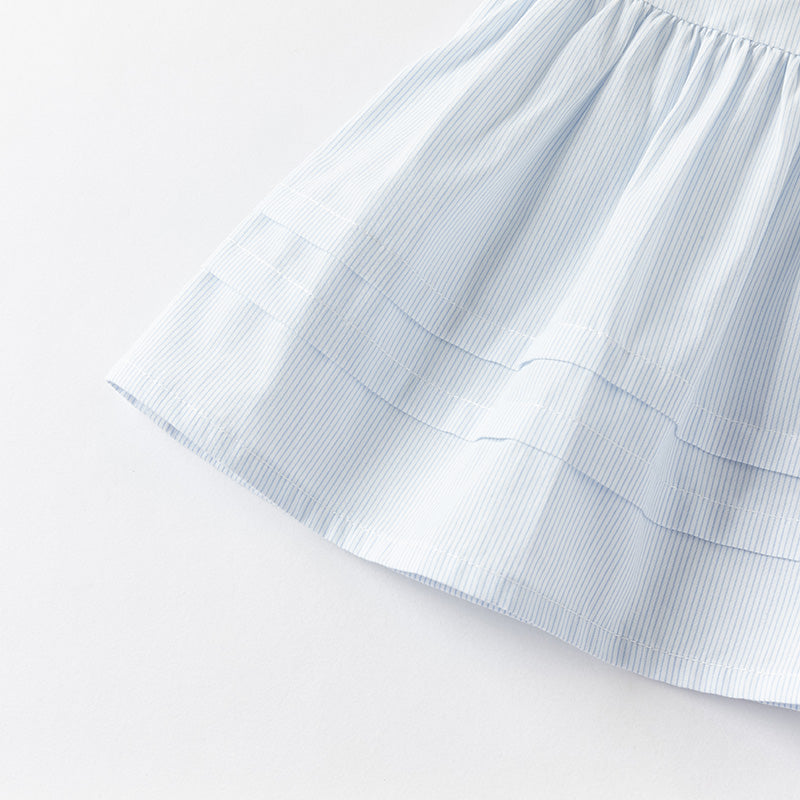 فستان بنات صيفي من القطن بدون أكمام مخطط بالأزرق والأبيض (يشمل حقيبة كروس)