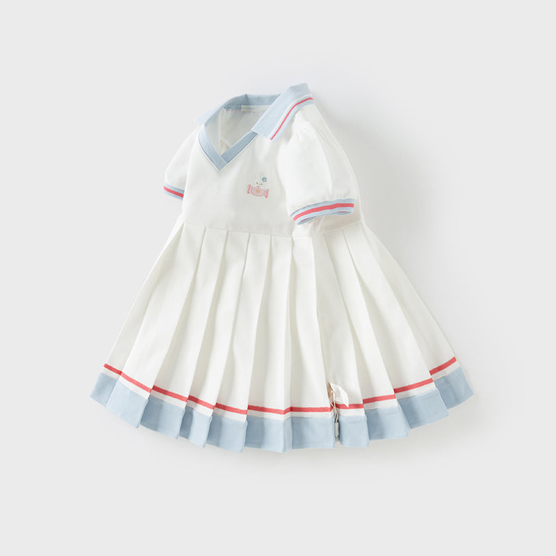 فستان بنات صيفي أبيض بياقة بولو، أسلوب رياضي