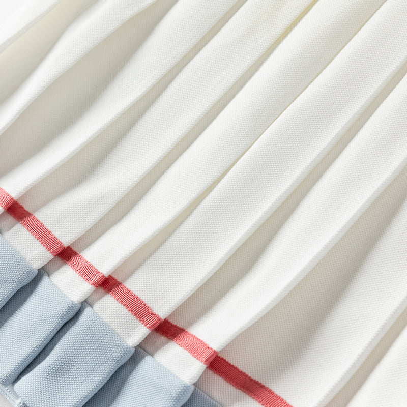 فستان بنات صيفي أبيض بياقة بولو، أسلوب رياضي