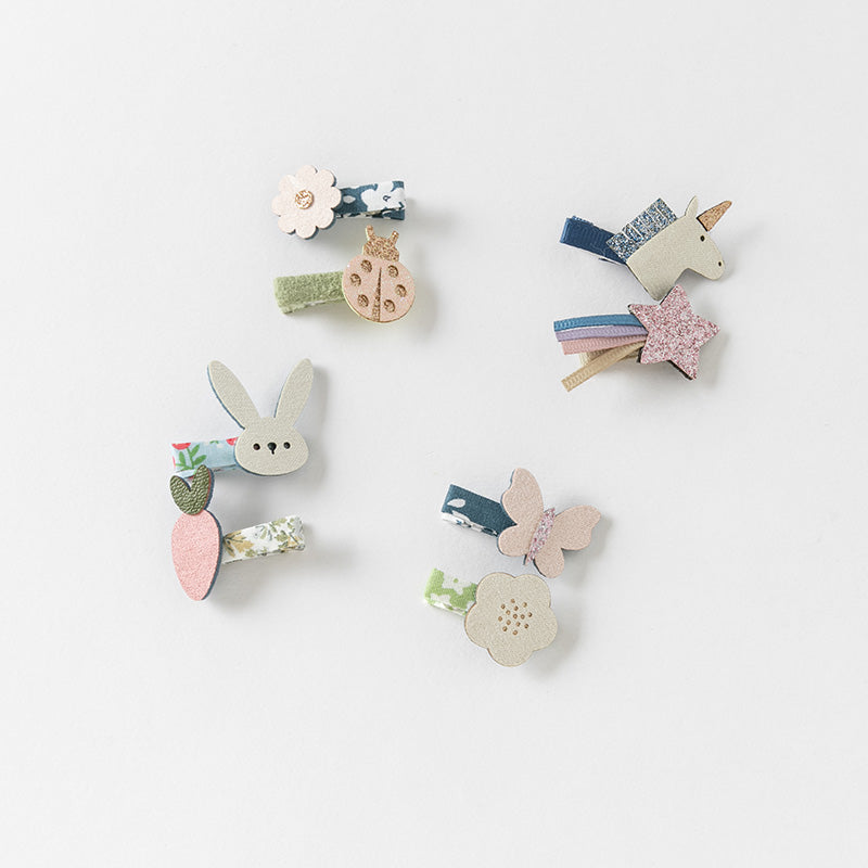 مجموعة مشابك شعر للبنات الصغيرات بطابع كرتوني – 4 تصاميم (يونيكورن / فراشة / دعسوقة / أرنب) من القماش مع لمسات لامعة