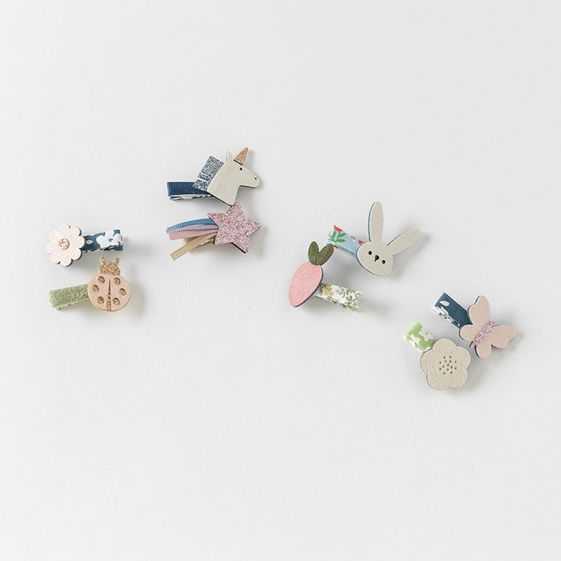 مجموعة مشابك شعر للبنات الصغيرات بطابع كرتوني – 4 تصاميم (يونيكورن / فراشة / دعسوقة / أرنب) من القماش مع لمسات لامعة