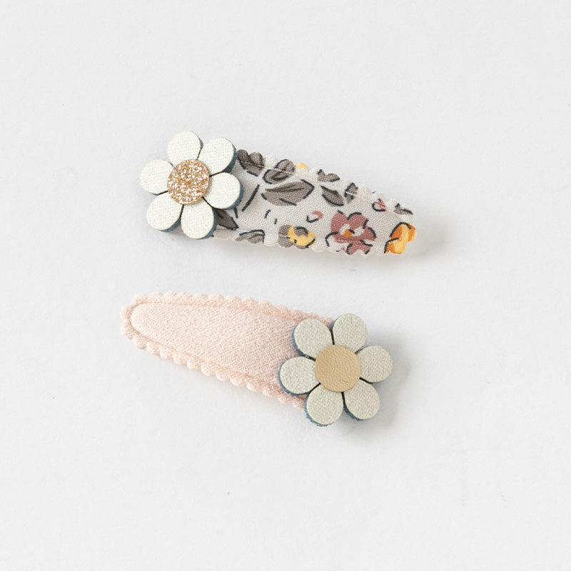 طقم مشابك شعر للبنات الصغيرات – 4 تصاميم (آيس كريم / زهور / أقحوان / نحلة) إكسسوارات شعر قماشية مع لمسات لامعة للأطفال