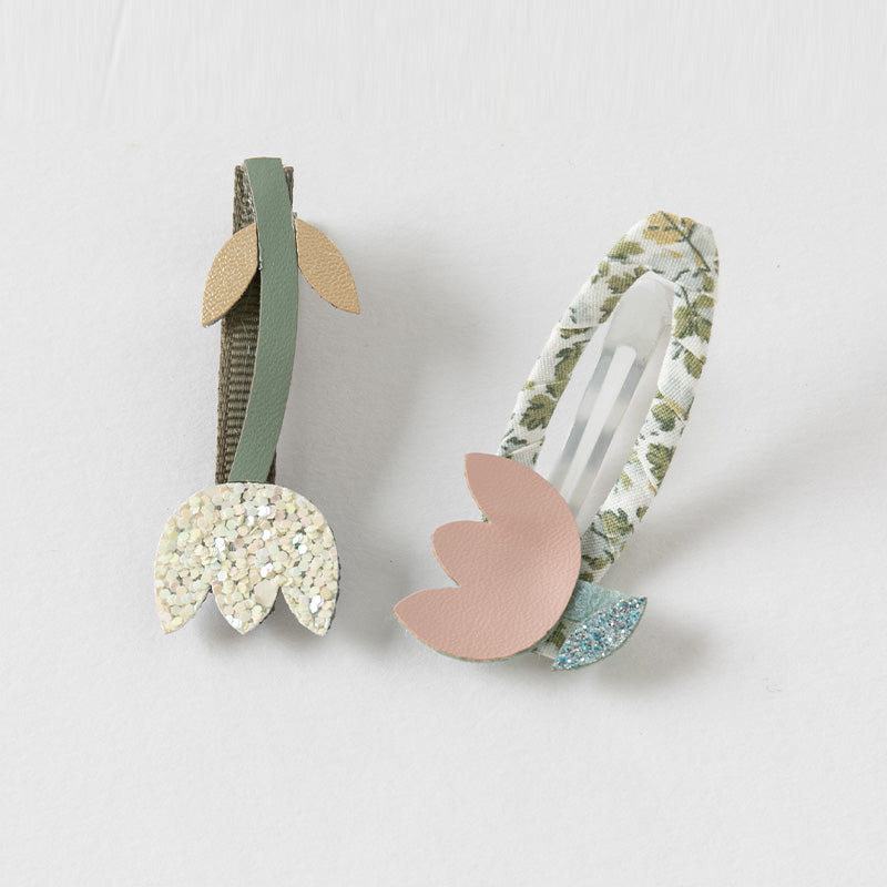 طقم مشابك شعر للبنات الصغيرات – 4 تصاميم (آيس كريم / زهور / أقحوان / نحلة) إكسسوارات شعر قماشية مع لمسات لامعة للأطفال