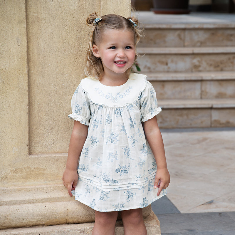 فستان بنات صيفي من القطن بأكمام منفوشة بطباعة زهرية بأسلوب أنيق