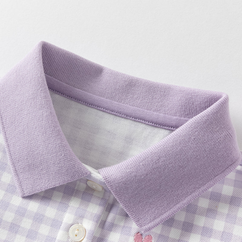 فستان بنات صيفي من القطن بياقة بولو باللون البنفسجي الفاتح مع تصميم رياضي