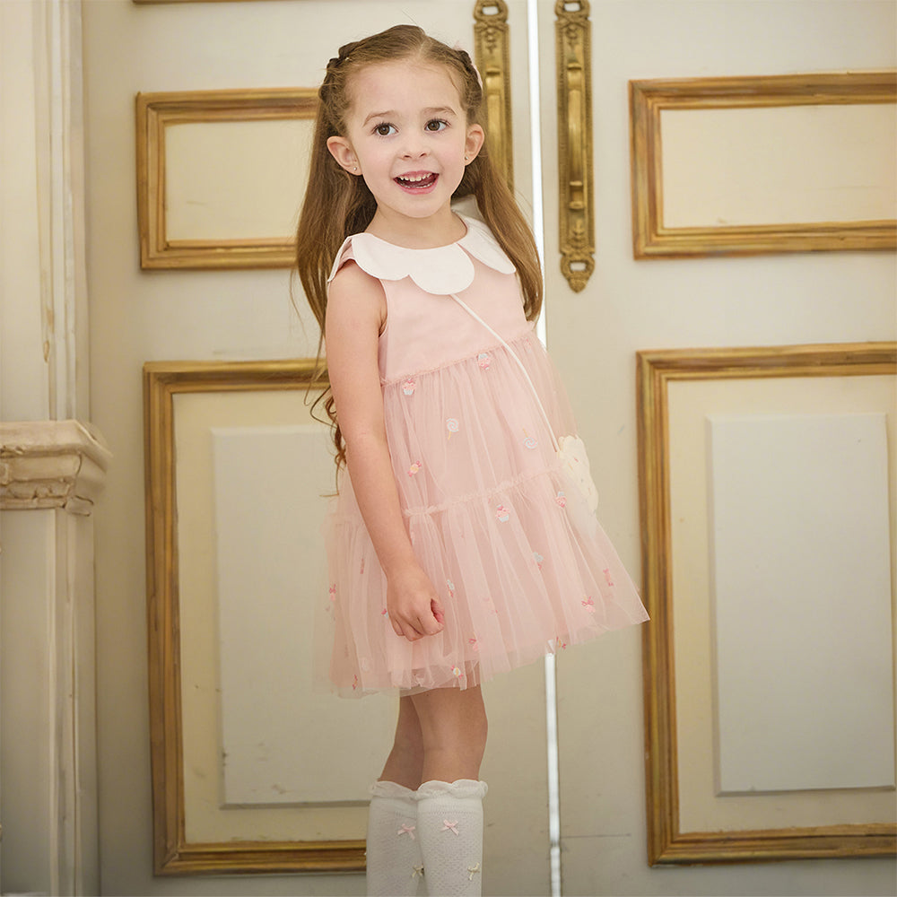 فستان بنات صيفي وردي بدون أكمام من التول بتطريز حلويات مع حقيبة كروس بودي بشكل كب كيك