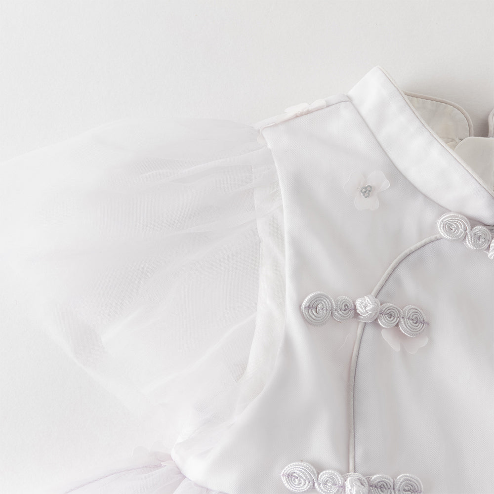 فستان بنات صيفي بنفسجي من التول بياقة تشيباو وأكمام كاب مع زهور ثلاثية الأبعاد بأسلوب صيني أميري