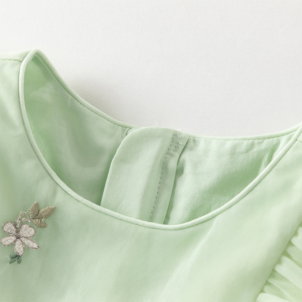 فستان بنات صيفي بدون أكمام من التول بتطريز فراشات وزهور - بيج وأخضر تفاحي