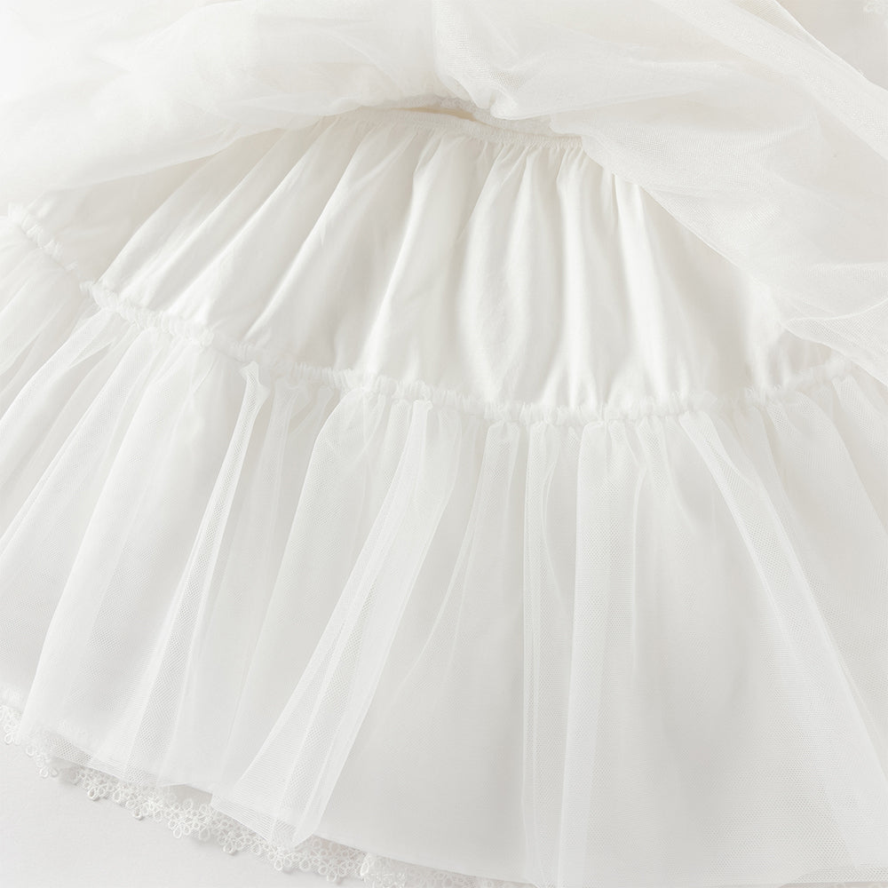 فستان بنات صيفي أبيض من التول بتطريز زهور وأكمام قصيرة (مع مشبك شعر بفيونكة متطابقة)